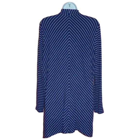 CHICO'S ZENERGY Plush Soft Chevron Stripe Cardigan Sz 1 M (8/10) NWOT - Picture 5 of 10